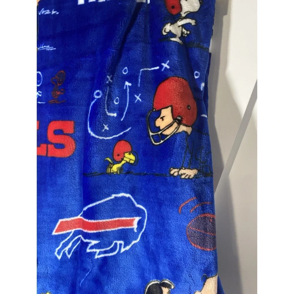 Peanuts Buffalo Bills NFL Soft Plush Throw Blanket 60 X 70 NWT BLUE Snoopy New